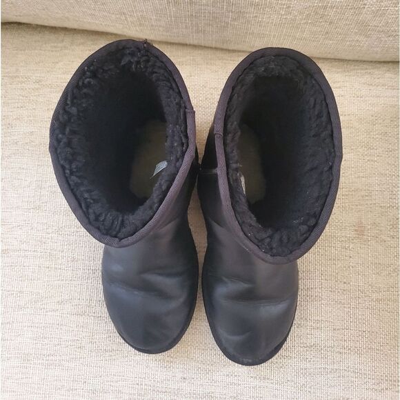 Ugg Leather Classic Short Water Resistant Boot Sz 10 - Picture 8 of 15